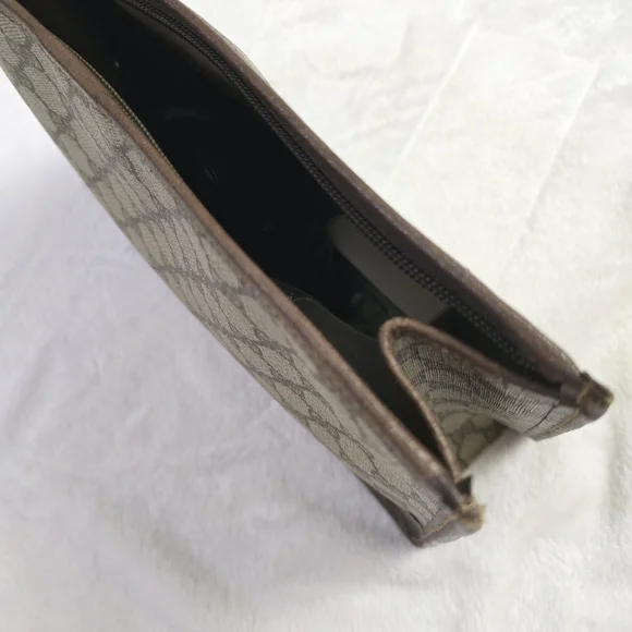 Gucci Brown Monogram Clutch Pouch Bag - Picture 15 of 15
